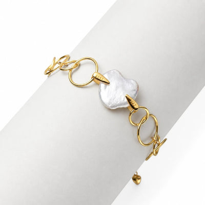 Heart Whisper - Golden Heart Link Pearl Bracelet