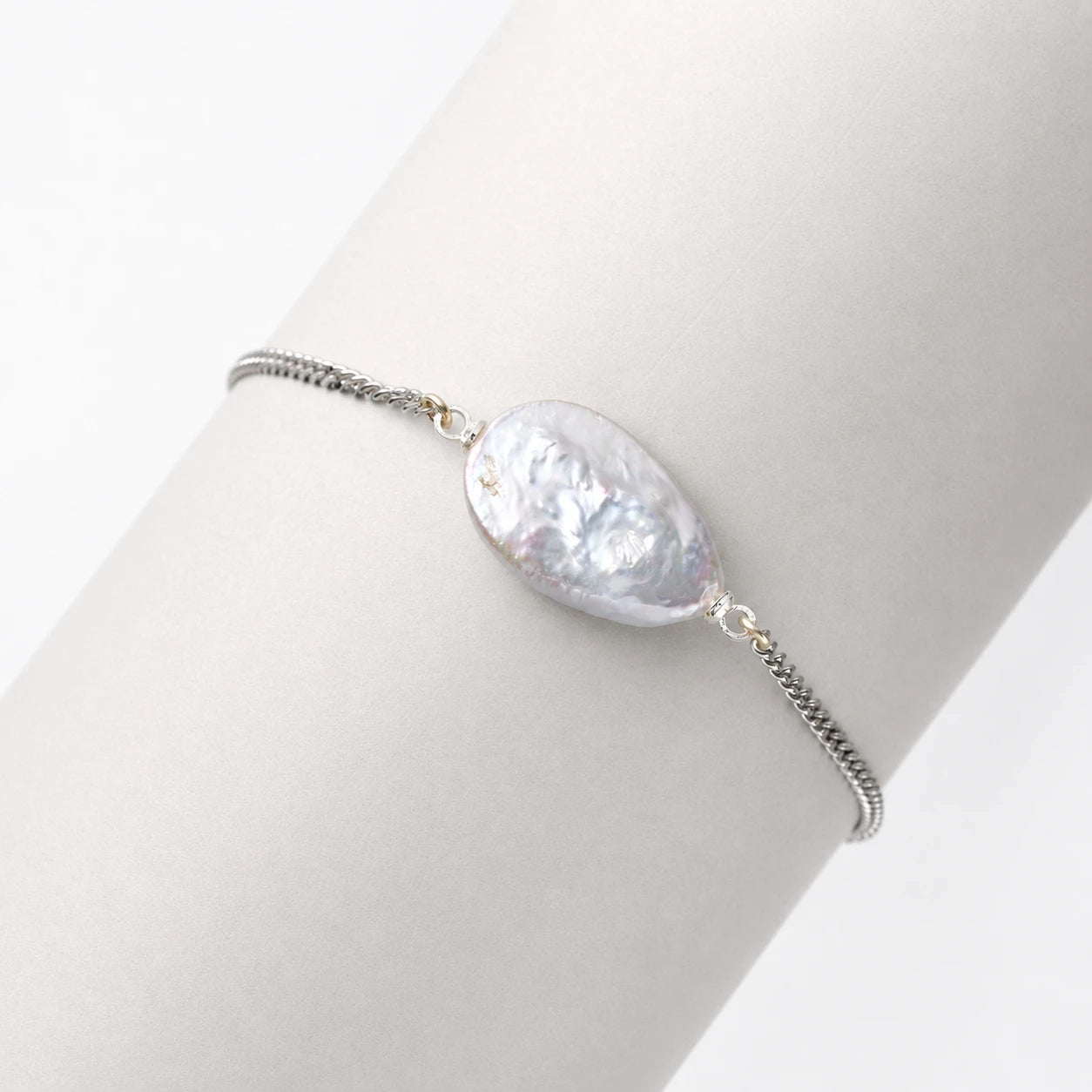 Sasai | White Drop Baroque Pearl Silver Chain Bracelet