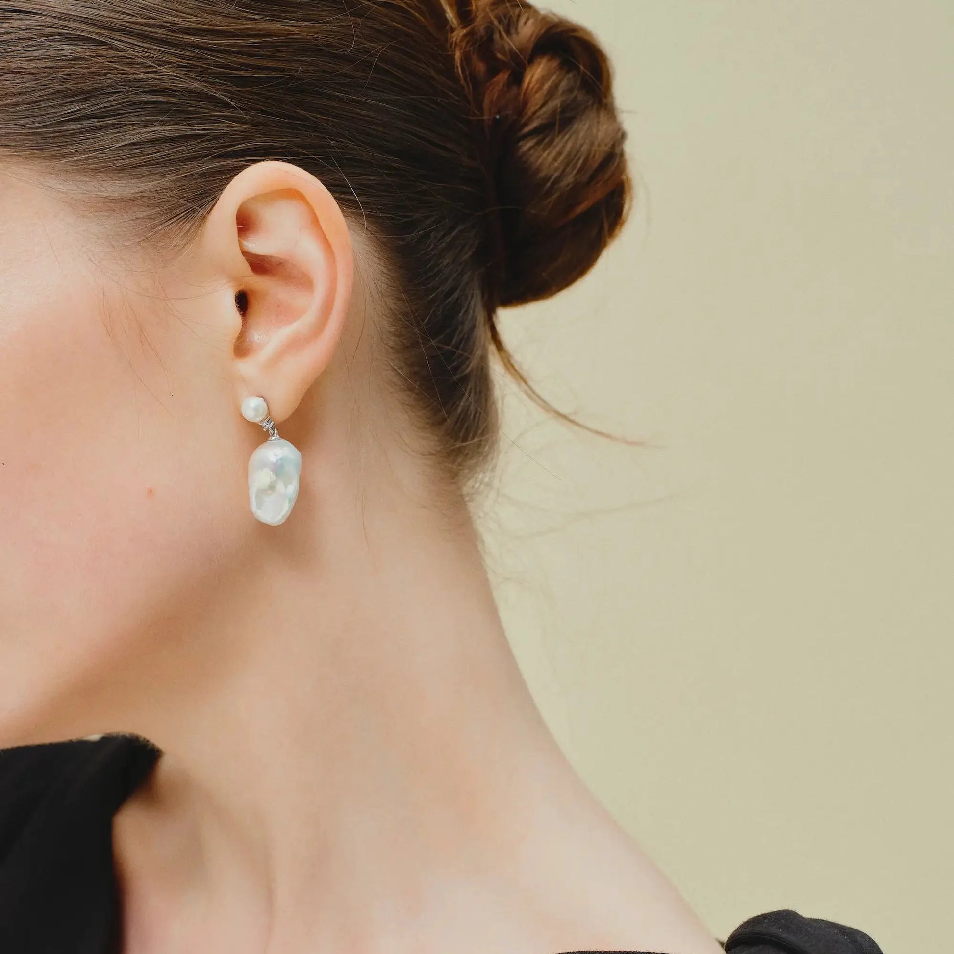 Dew | White Baroque Pearl Silver Jewelry Set